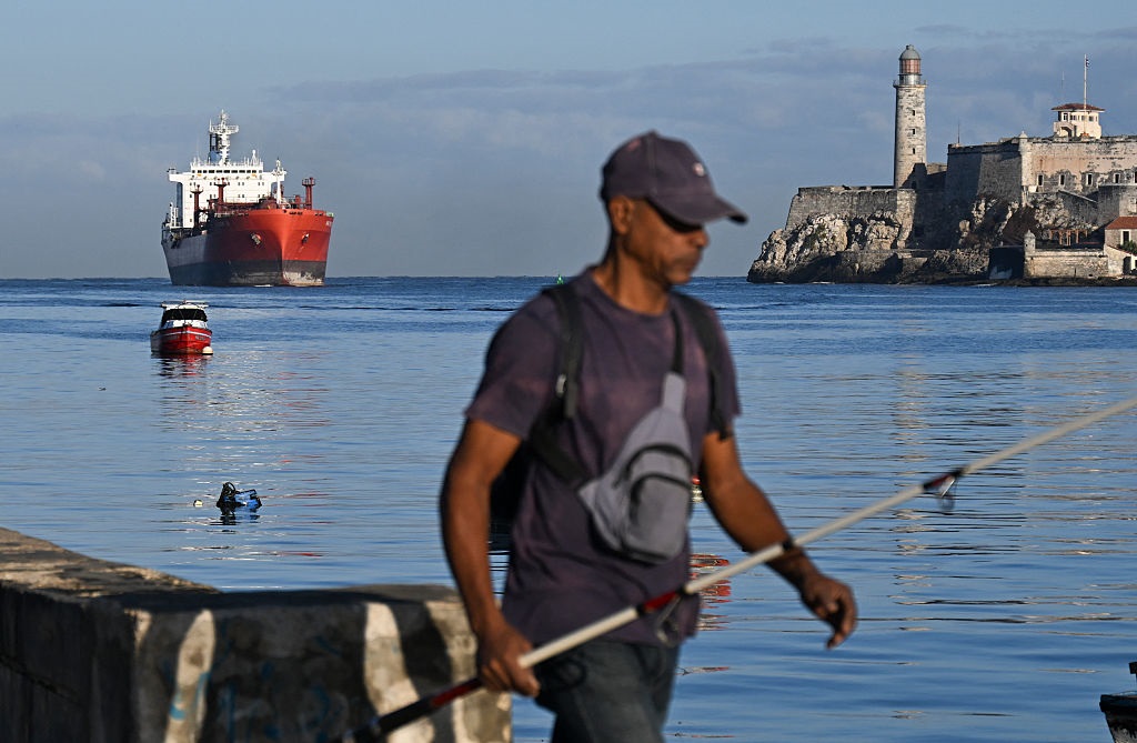 Фото для новини:Росія наважилась постачати Кубу нафтою, попри погрози Трампа - ЗМІ