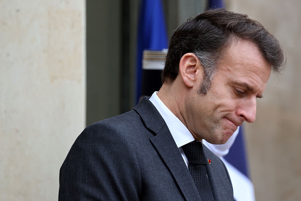 Фото для новини:Росія поширює фейки про зв&rsquo;язки Макрона з Епштейном - ЗМІ