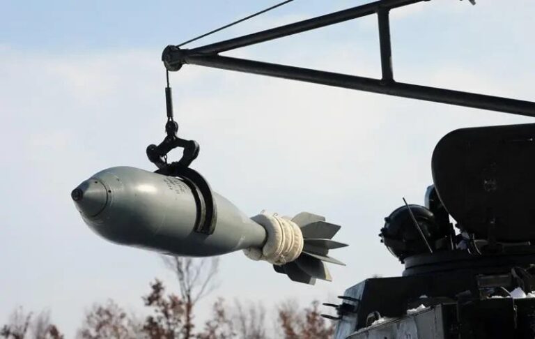 Фото для новини:Росія розганяє фейк про "передачу ядерної зброї" Україні