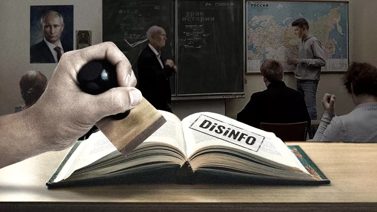 Фото для новини:Росія вкотре переписує підручники з історії - розвідка