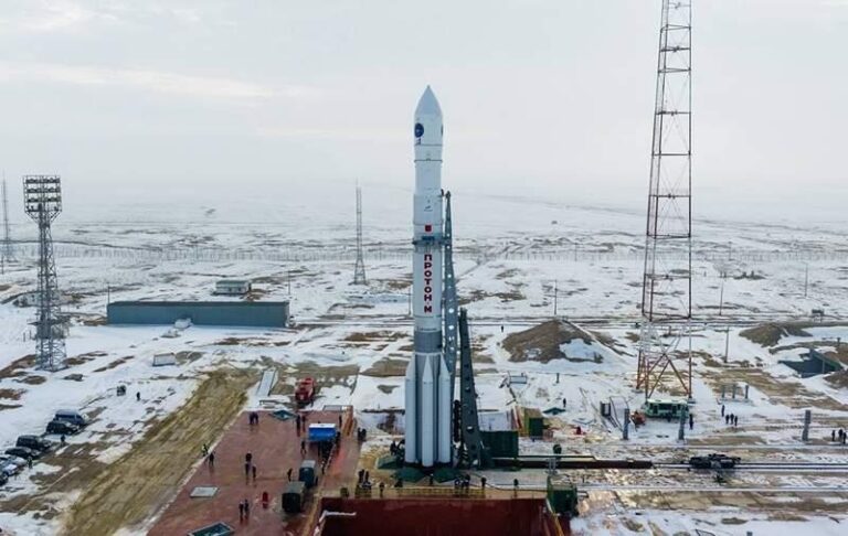 Фото для новини:Росія з другої спроби запустила ракету Протон-М з Байконура