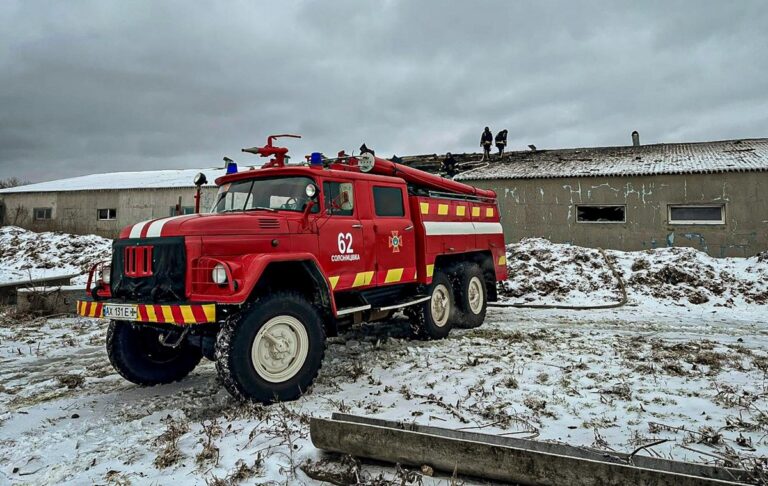 Фото для новини:Росіяни атакували ферму на Харківщині: загинуло 100 свиней