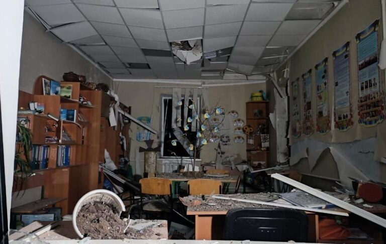 Фото для новини:Росіяни вдарили ракетою та дронами по Дніпропетровщині: відоми наслідки