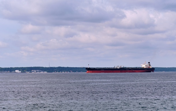 Фото для новини:Розвідка оновила базу даних "тіньового флоту" РФ