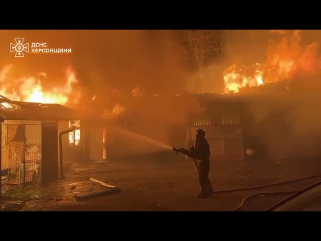 Фото для новини:Херсон: армія рф здійснила масований обстріл міста з РСЗВ, постраждали 6 цивільних мешканців