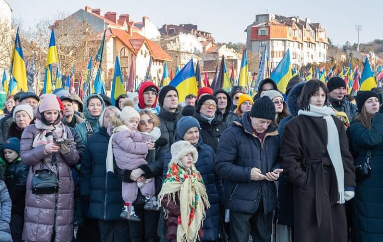 Фото для новини:Серед українців зросла віра в перемогу над РФ - опитування