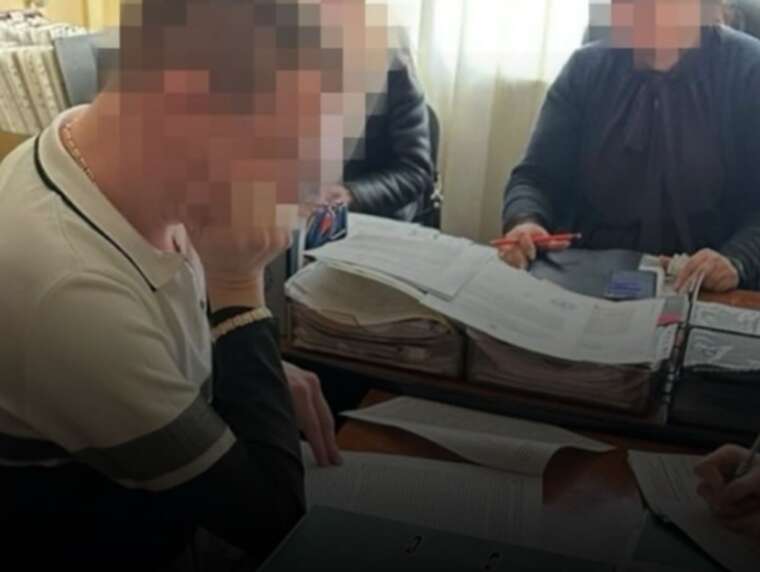 Фото для новини:Шахрайство та допомога ухилянтам на Хмельниччині судитимуть лікарів за масове оформлення фальшивих груп інвалідності