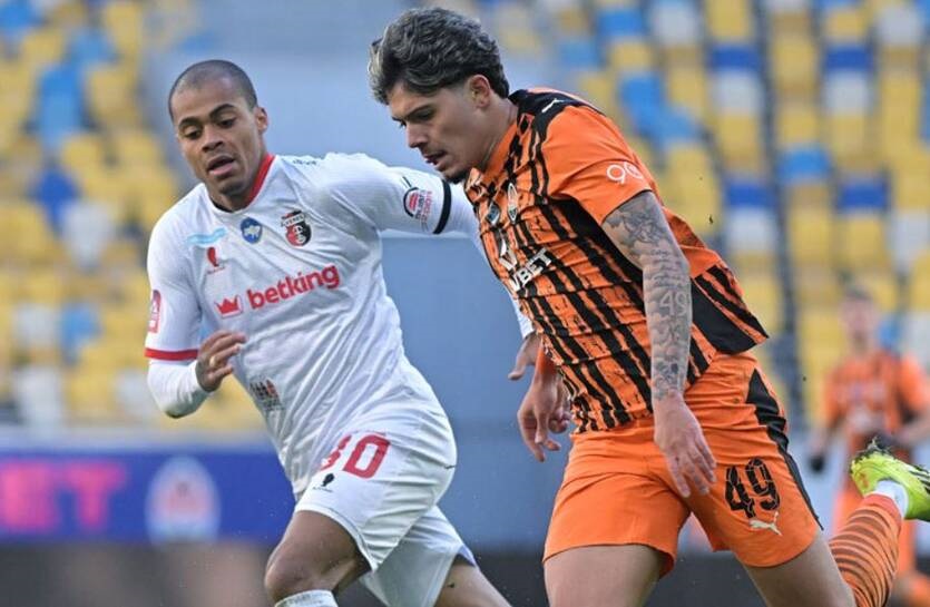 Фото для новини:Шахтар забив єдиний гол у матчі у Львові та обіграв Верес