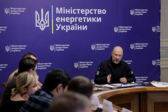 Фото для новини:Шмигаль анонсував складні графіки відключень