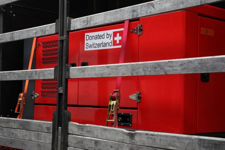 Фото для новини:Швейцарія відправила Україні партію енергообладнання