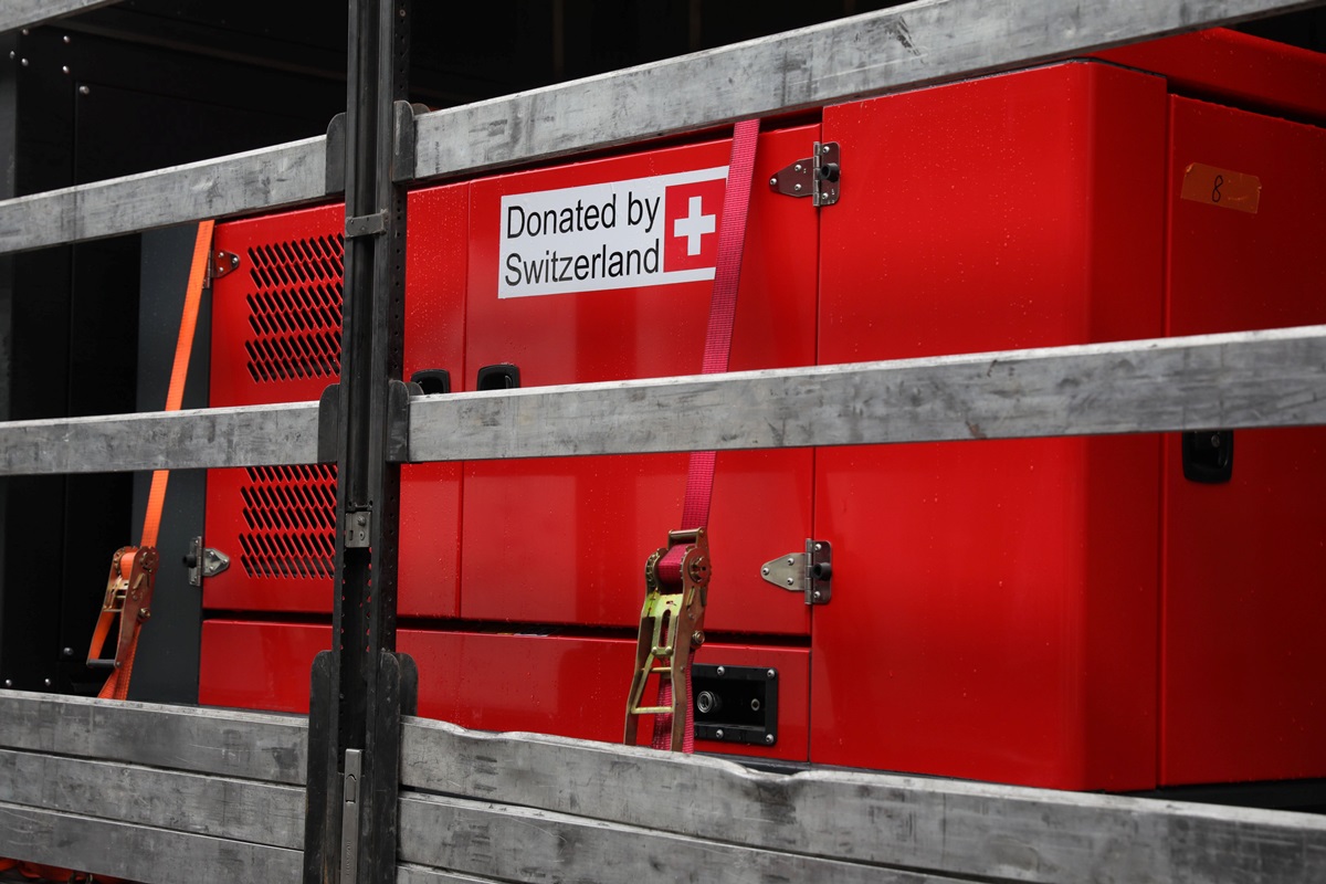 Фото для новини:Швейцарія відправила Україні партію енергообладнання