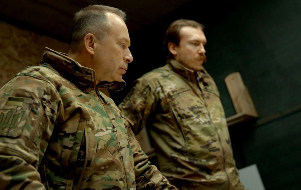 Фото для новини:Сирський зустрівся з керівним складом корпусів