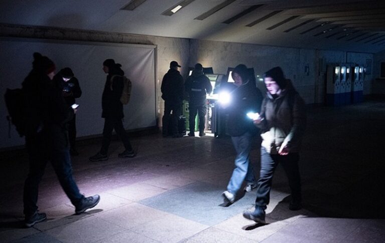 Фото для новини:Ситуація в Києві: світло - по дві години на добу