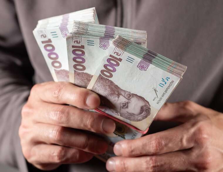 Фото для новини:Схема на мільярд ДПС викрила 10 торгових мереж, які сховали податки за спинами 800 ФОПів