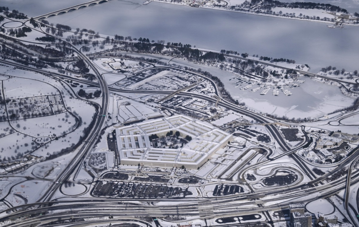 Фото для новини:США ударили по трьох "наркочовнах", загинули 11 людей