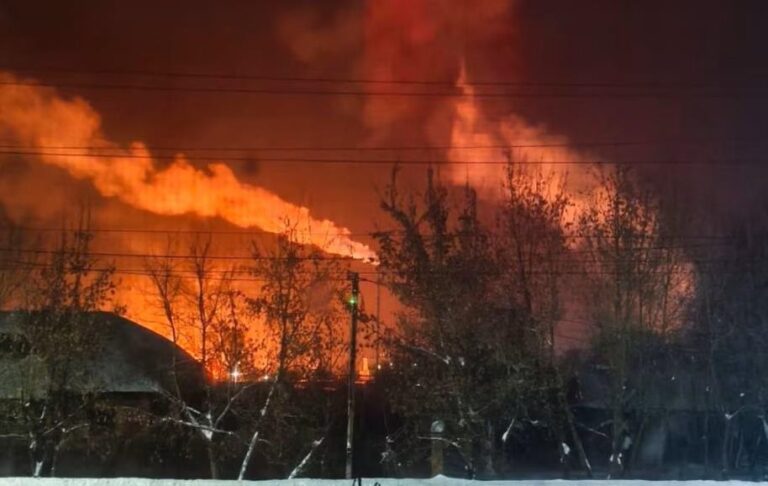 Фото для новини:Супутник показав наслідки атаки на хімзавод в РФ