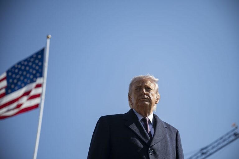 Фото для новини:Трамп "був би не проти" зняти санкції з Росії