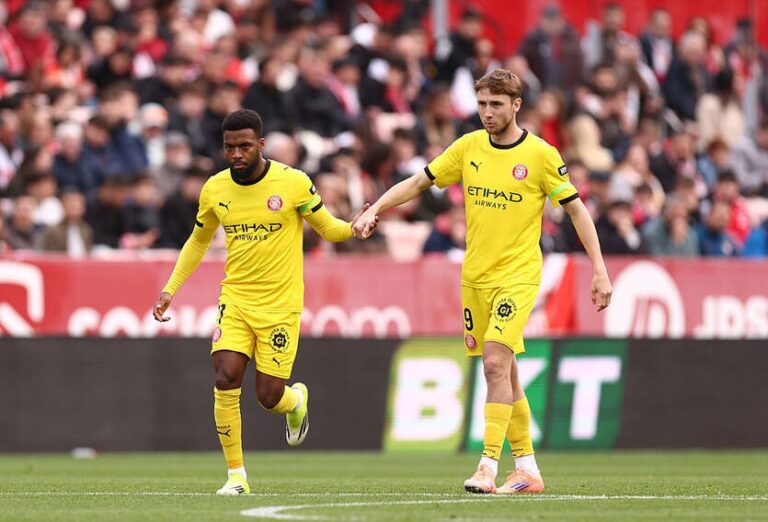 Фото для новини:Тренер пояснив, чому Ваната замінили після зіткнення на полі