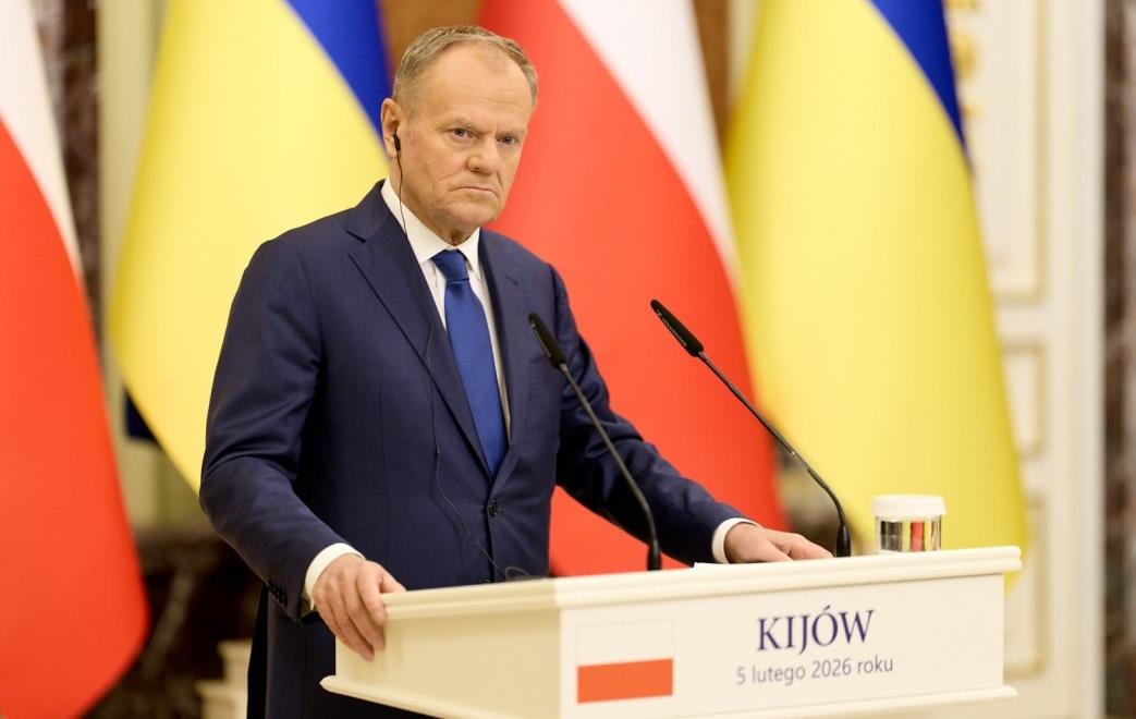 Фото для новини:Туск розповів про нові пакети зброї для України