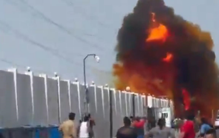 Фото для новини:У Катарі іранська ракета впала на жилий квартал