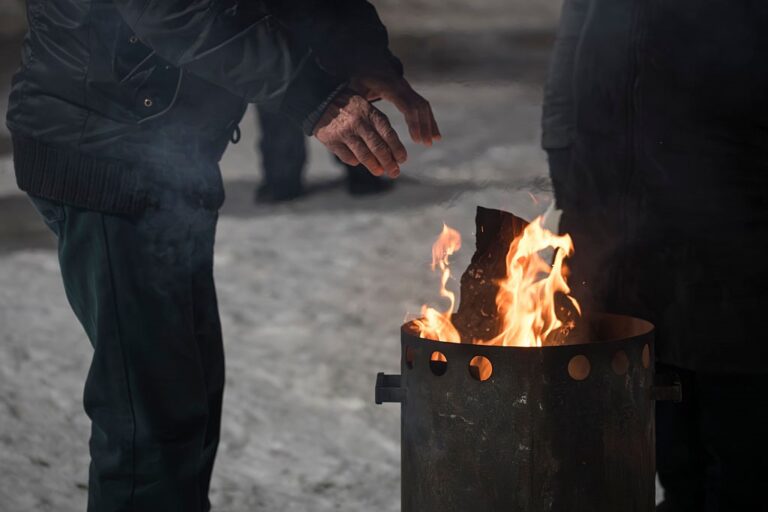 Фото для новини:У Києві без тепла залишаються 80 будинків