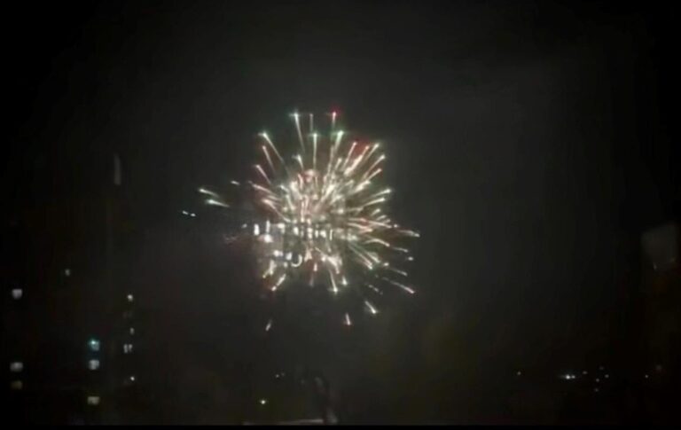 Фото для новини:У Києві чоловік запустив салют, аби справити враження на дівчину