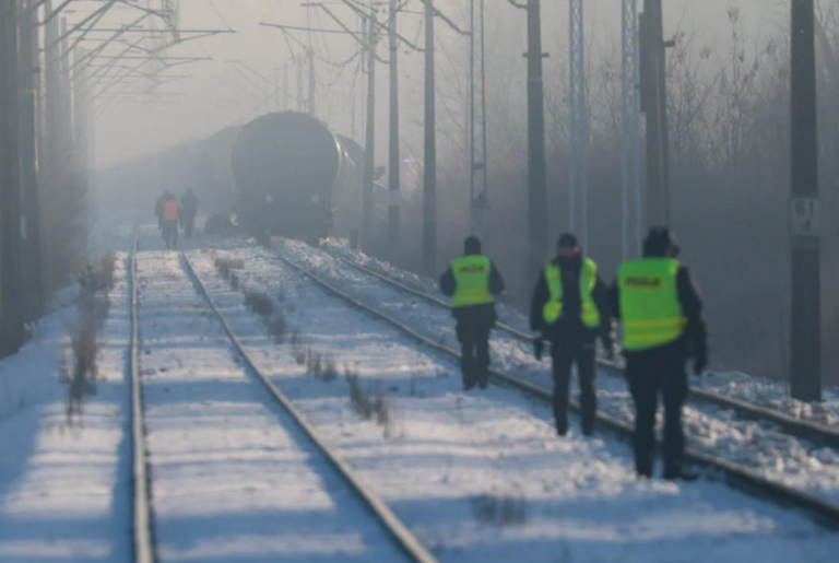 Фото для новини:У Польщі з колії, що веде до України, зійшов з рейок вантажний потяг