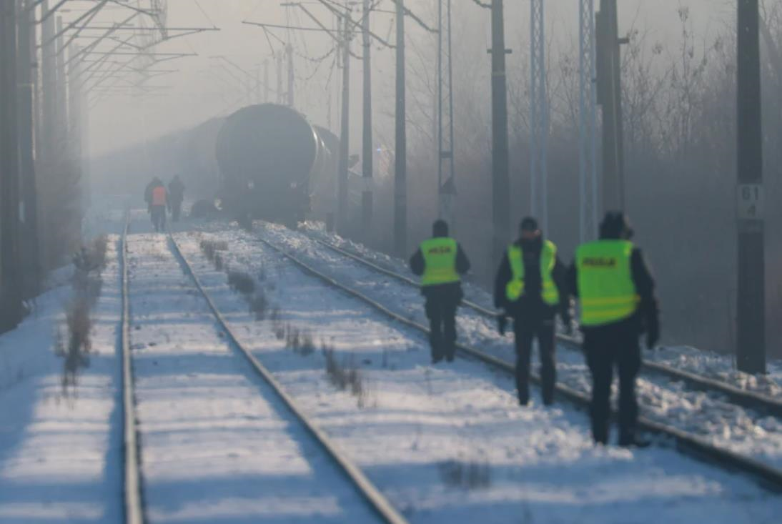 Фото для новини:У Польщі з колії, що веде до України, зійшов з рейок вантажний потяг