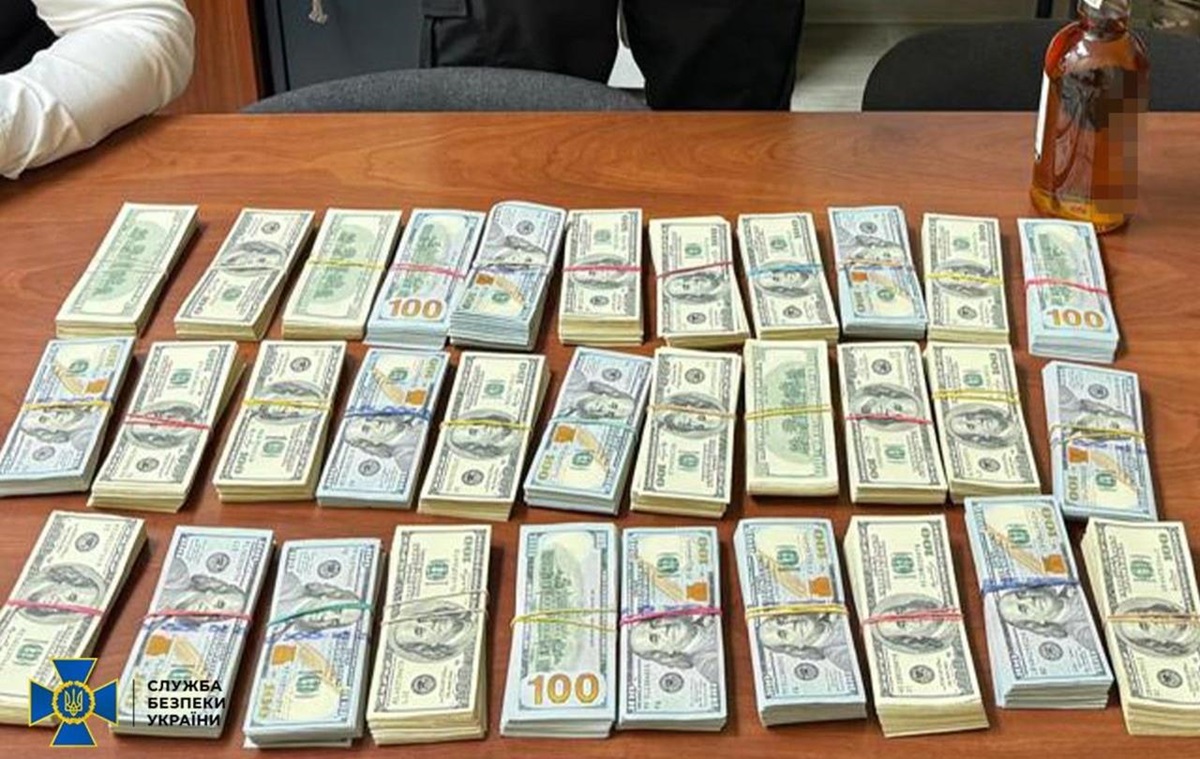 Фото для новини:У ПС вкрали мільйони на укриттях для літаків