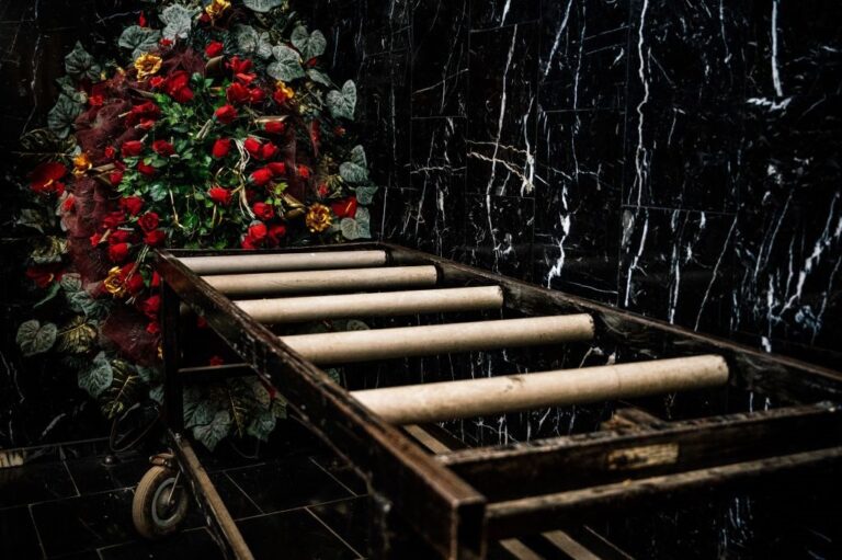 Фото для новини:У Росії злетіли ціни на послуги крематоріїв - ЗМІ