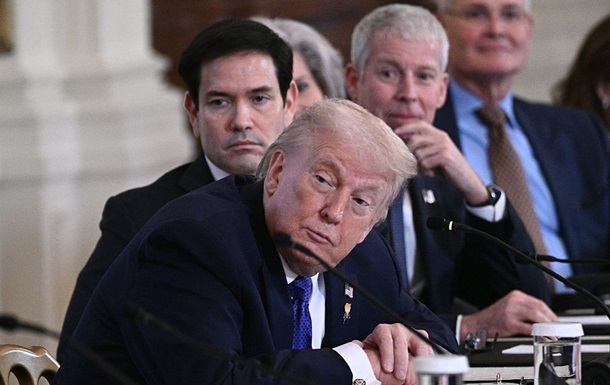 Фото для новини:У Трампа розглядають варіант ліквідації лідера Ірану та його сина - ЗМІ