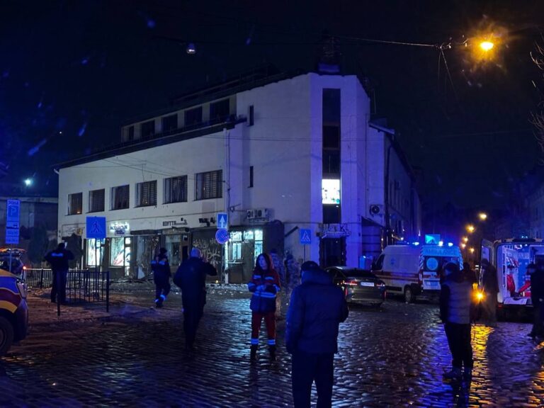 Фото для новини:У центрі Львова прогриміли вибухи