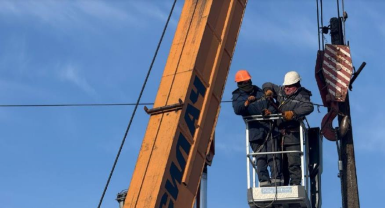 Фото для новини:У Запоріжжі відновили подачу електроенергії після російського обстрілу