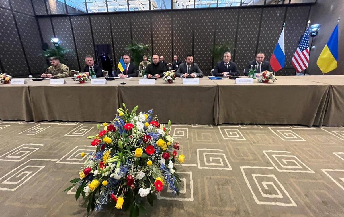 Фото для новини:У Женеві почалися переговори України, США і РФ