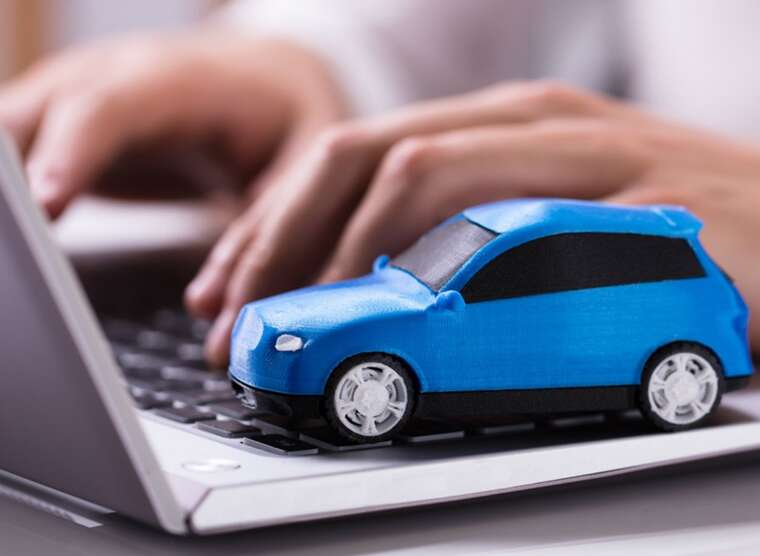 Фото для новини:Удвічі дешевше ринку чоловік київської прокурорки Ткаченко задекларував елітні авто за заниженою вартістю