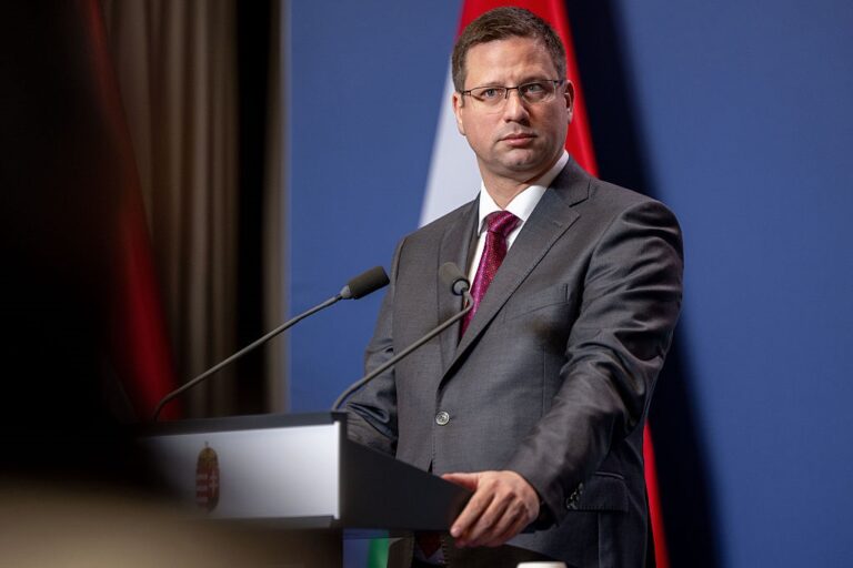 Фото для новини:Угорщина погрожує припинити поставки електроенергії та газу Україні