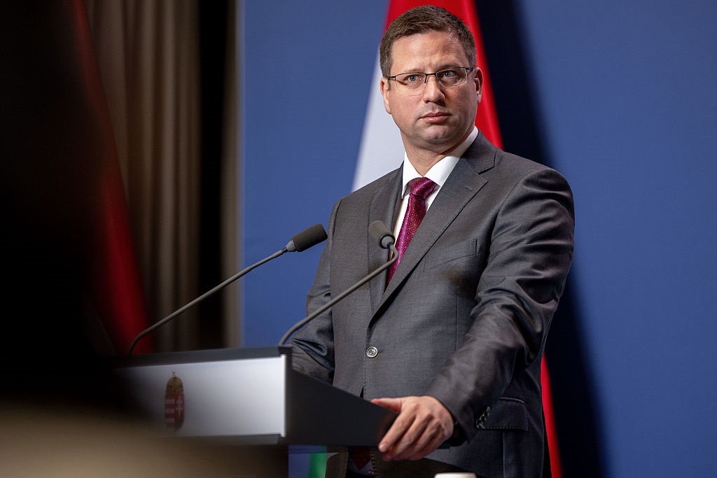 Фото для новини:Угорщина погрожує припинити поставки електроенергії та газу Україні