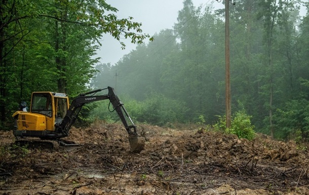 Фото для новини:Україна дозволила Польщі пошукові роботи на Львівщині