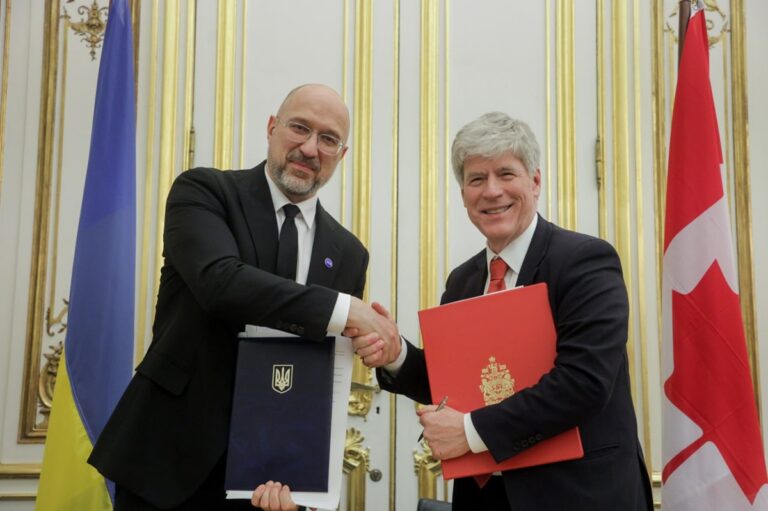 Фото для новини:Україна і Канада підписали енергетичний меморандум