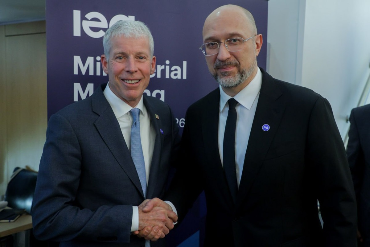 Фото для новини:Україна пропонує США свої підземні газосховища