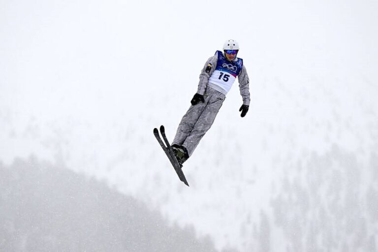 Фото для новини:Українець пробився до фіналу з лижної акробатики