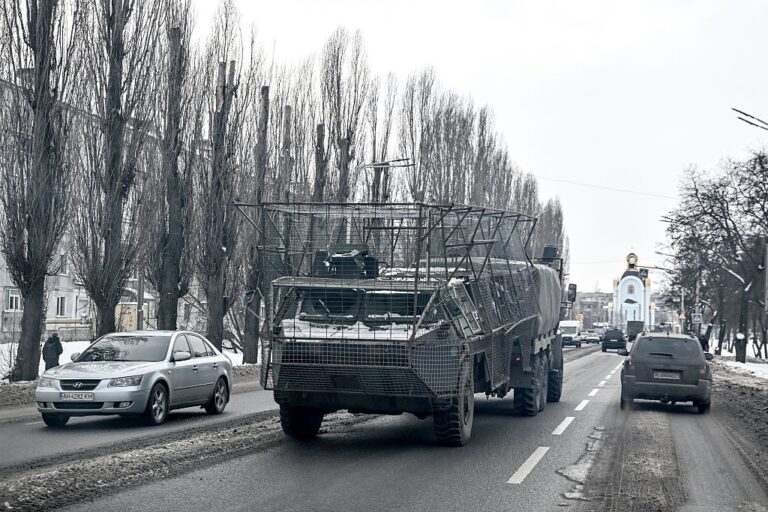 Фото для новини:Українці визначалися щодо "передачі" Донбасу Росії