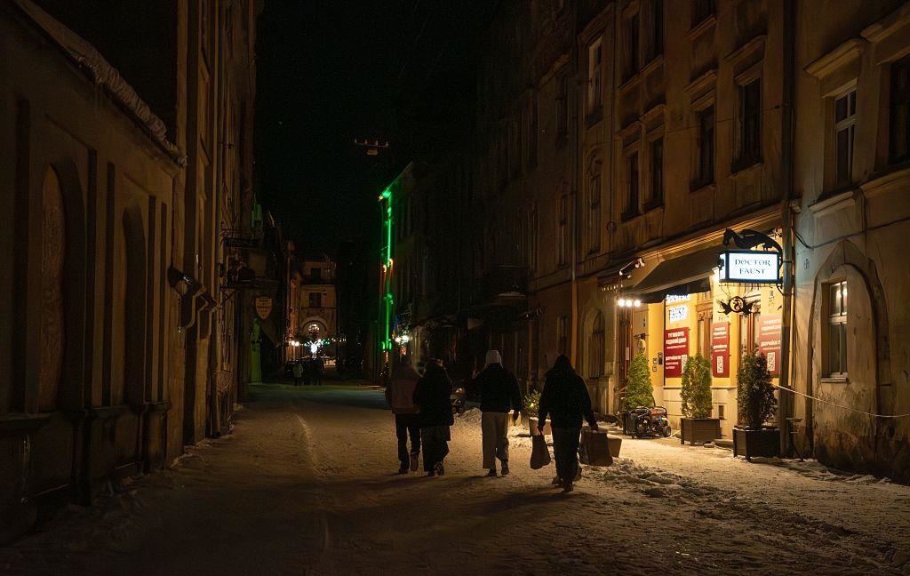 Фото для новини:Укренерго повернуло відключення у всіх областях