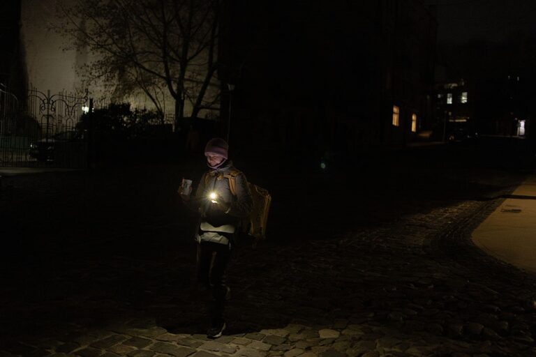 Фото для новини:Укренерго заявило про відключення на середу