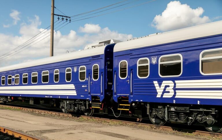 Фото для новини:Укрзалізниця змінила рух потягів через обстріли