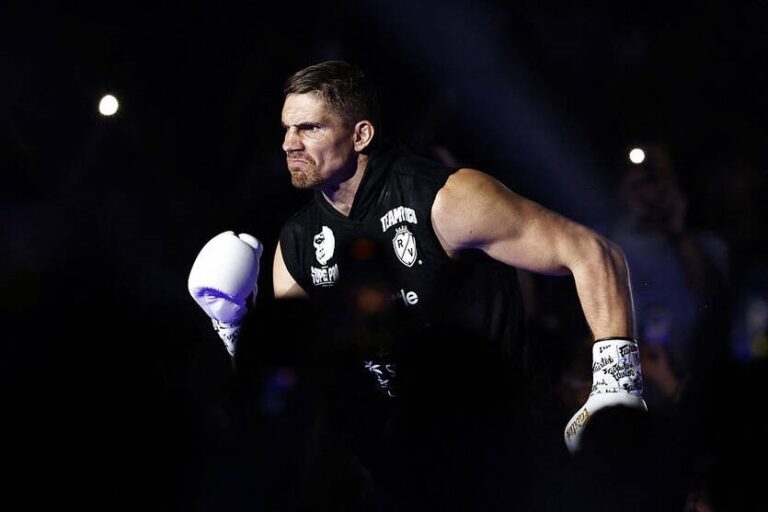 Фото для новини:Усик вирішив битися з відомим кікбоксером