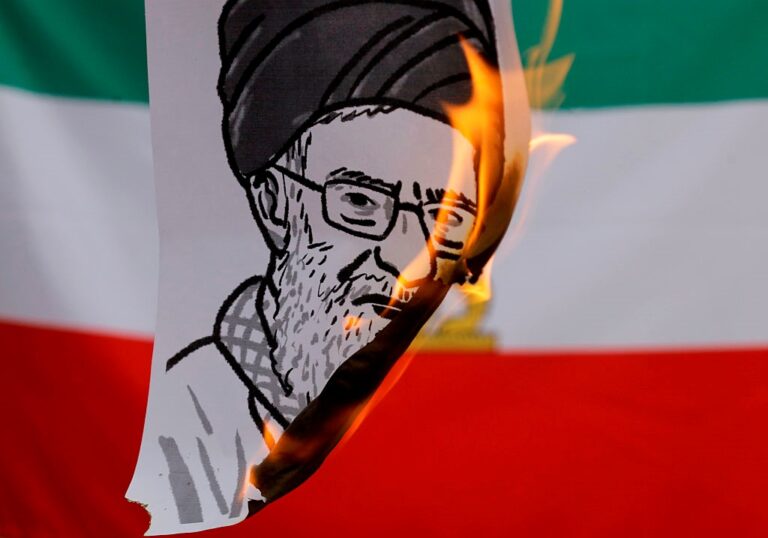 Фото для новини:В Ірані щонайменше 26 протестувальників засудили до страти