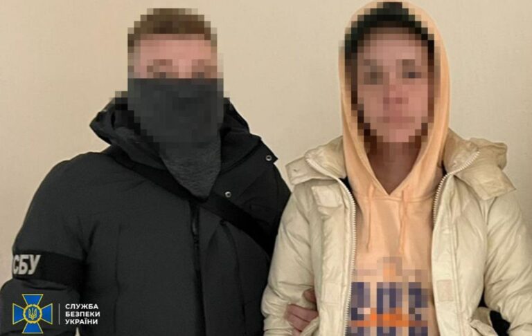 Фото для новини:В Ізмаїлі безробітні реєстрували Starlink для окупантів