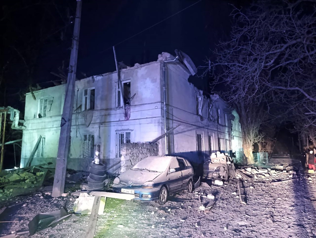 Фото для новини:В Одесі показали наслідки атаки РФ у двох районах