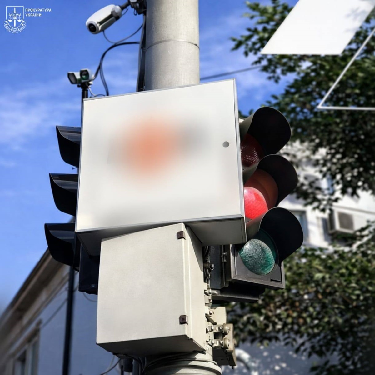 Фото для новини:В Одесі викрили змову посадовців під час закупівлі живлення для світлофорів